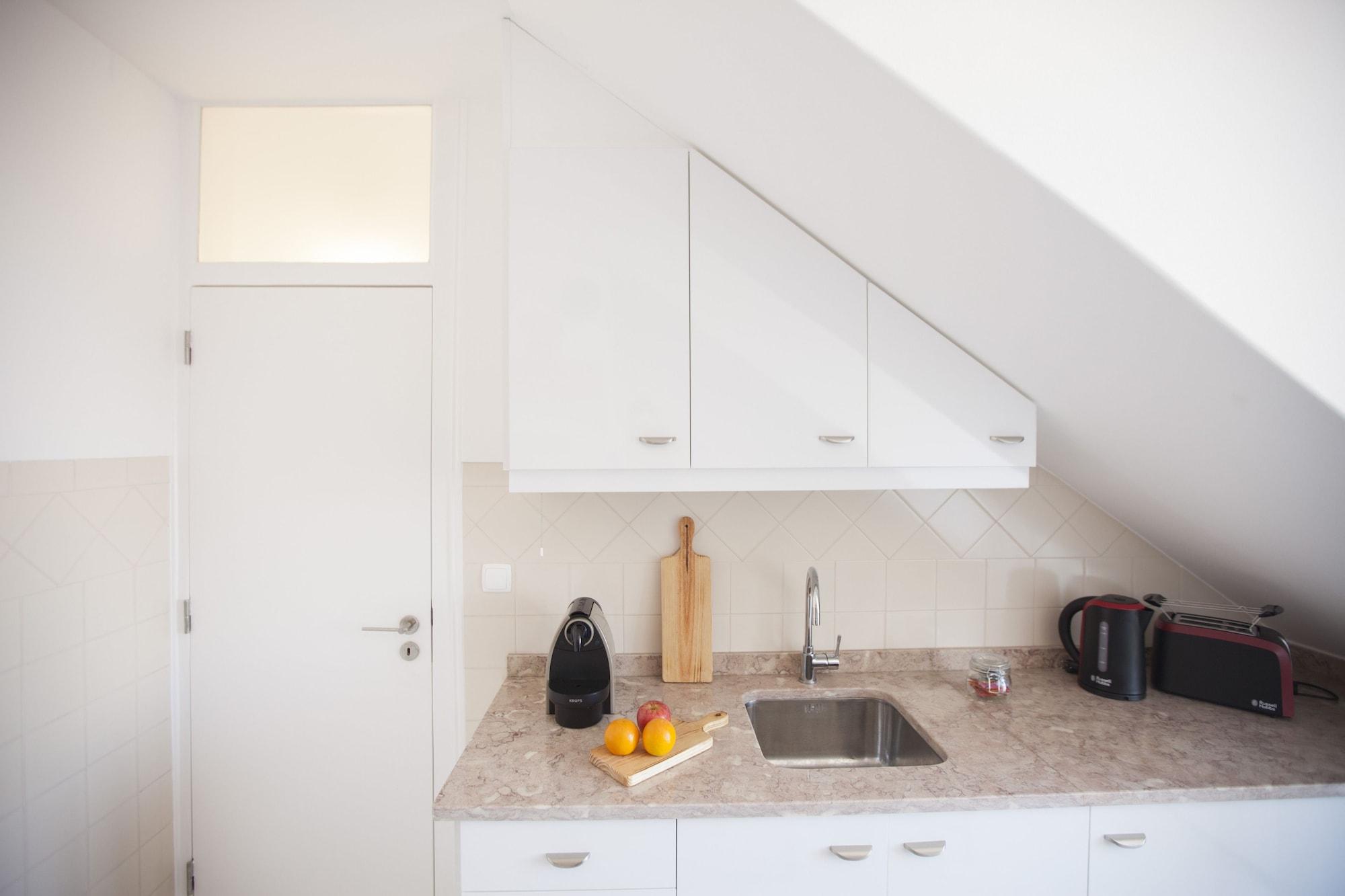 Otilia Apartamentos Lisboa Екстериор снимка