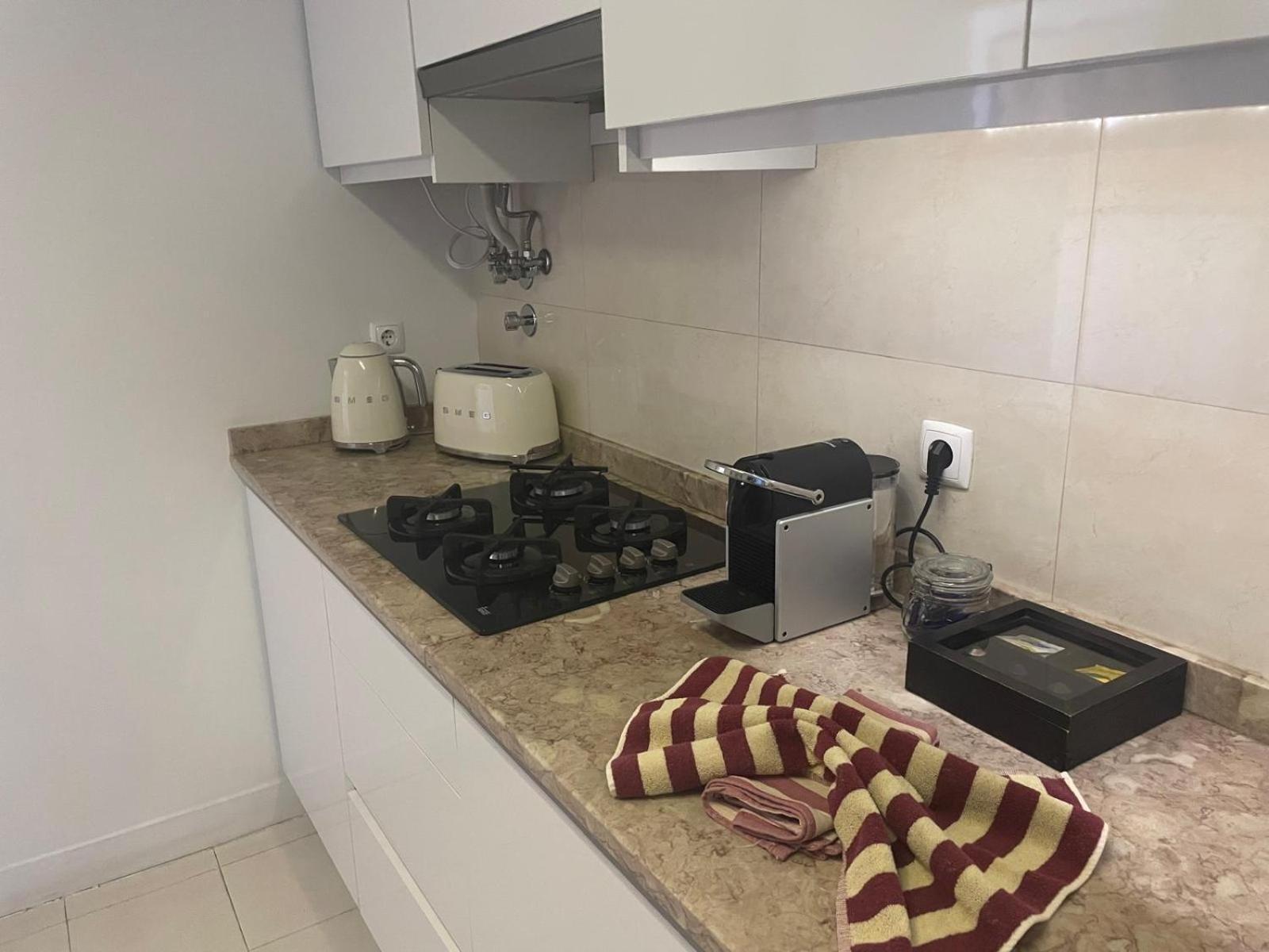 Otilia Apartamentos Lisboa Екстериор снимка